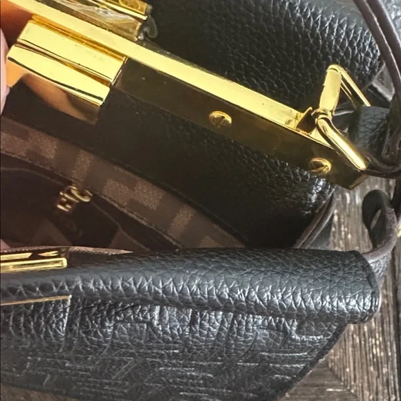 Black Designer Inspired Logo Handbag with Gold Hardware - Picture 8 of 11